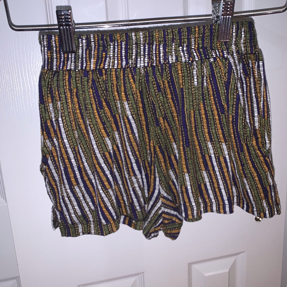 Forever 21 stripe print Shorts (xs)
